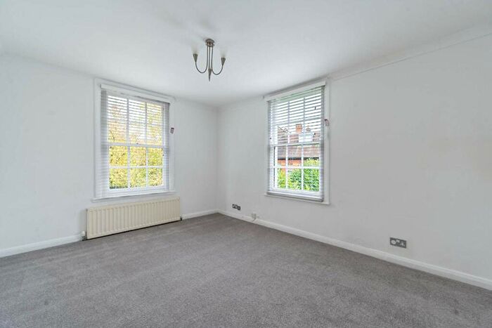 2 Bedroom Flat To Rent In Stanmore Hll, Stanmore, HA7