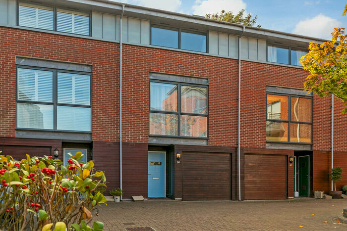 4 Bedroom Town House To Rent In Belgarum Place, Staple Gardens, Winchester, SO23