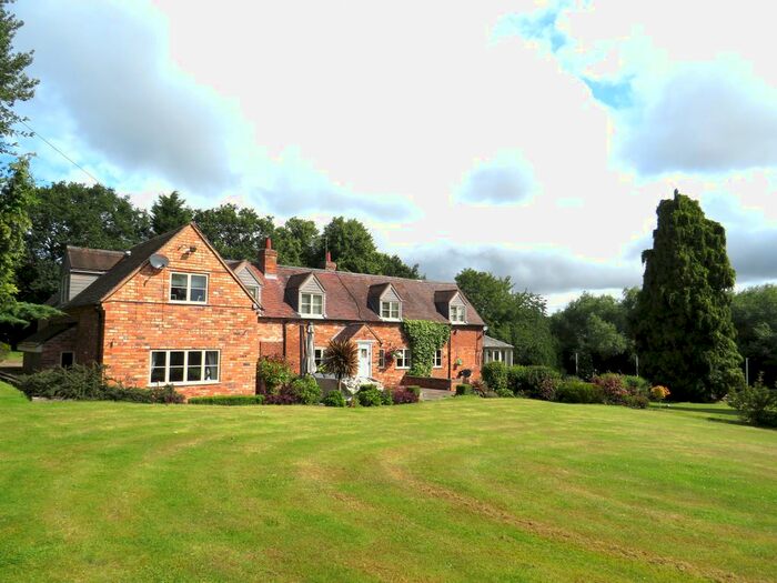 4 Bedroom Detached House To Rent In Withy Hill Road, Sutton Coldfield, B75