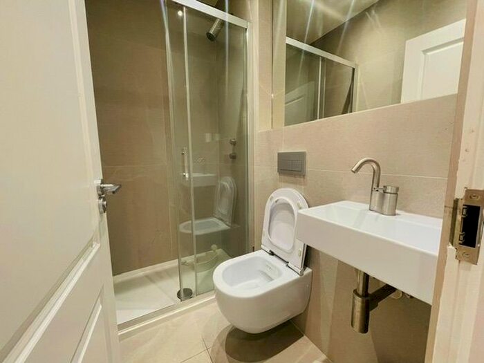 1 Bedroom Flat To Rent In Rita Rd, London, SW8