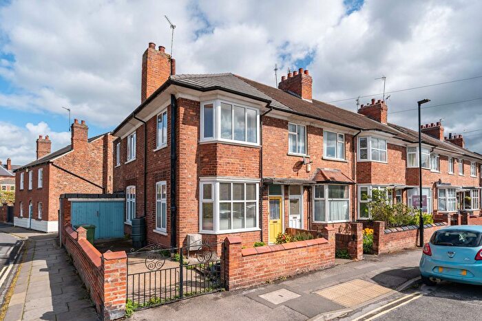 3 Bedroom End Terrace House For Sale In Main Avenue, York, YO31