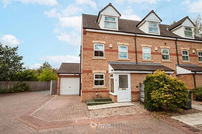 3 Bedroom End Of Terrace House For Sale In Vulcan Mews, Auckley, Doncaster, DN9