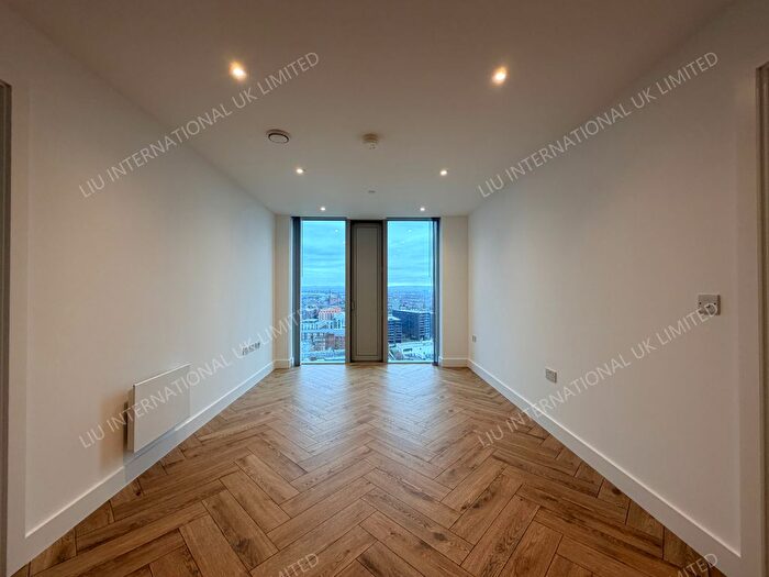 2 Bedroom Flat To Rent In Port Street, Manchester, M1