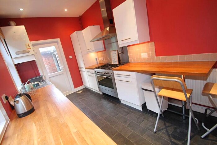 4 Bedroom Terraced House To Rent In Thurlow Road, Leicester, LE2