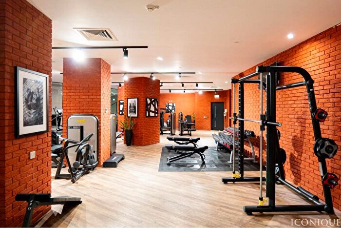 2 Bedroom Flat For Sale In Exchange Gardens, London, SW8