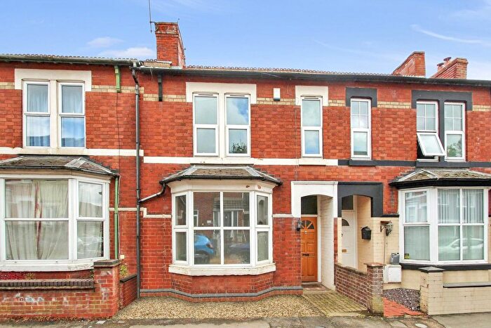 4 Bedroom Terraced House For Sale In , Queen Street, Rushden, NN10