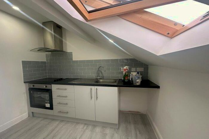 2 Bedroom Property To Rent In Flat, Manchester, M16