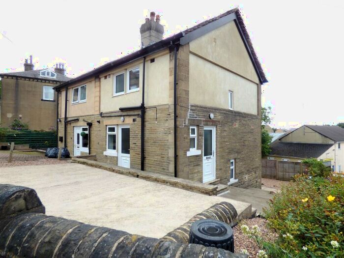 2 Bedroom Semi-Detached House To Rent In Kirk Lane, Hipperholme, HX3