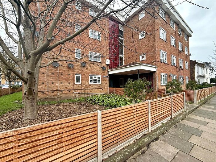 1 Bedroom Flat For Sale In Reynolds Road, London, W4