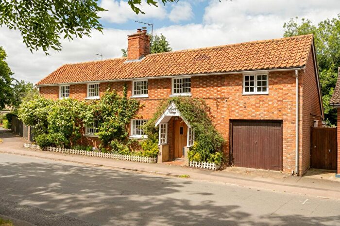4 Bedroom Cottage For Sale In High Street, Riseley, MK44