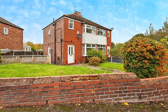 3 Bedroom Semi Detached House For Sale In Vernon Avenue, Stockport, Greater Manchester, SK1