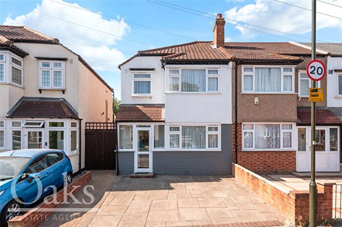 3 Bedroom Semi-Detached House For Sale In Hassocks Road, Streatham Vale, SW16