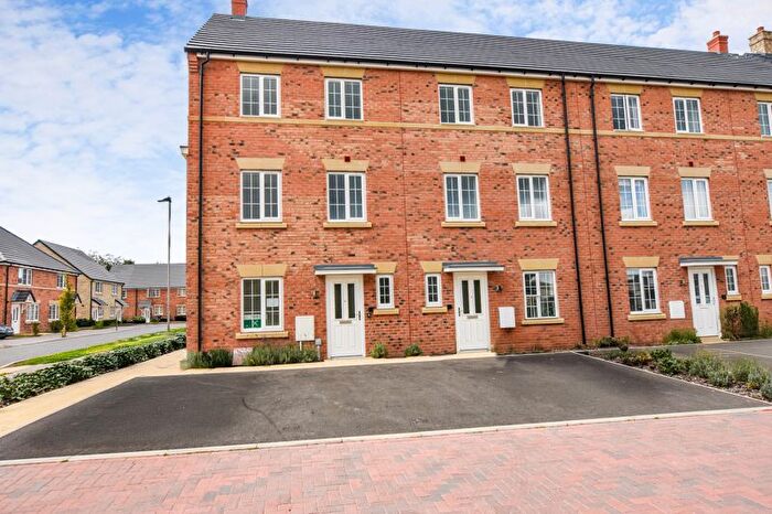 4 Bedroom End Terrace House For Sale In Monarch Terrace, Stamford, PE9