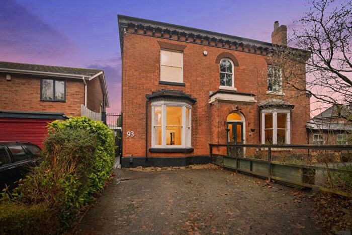 2 Bedroom Semi Detached House For Sale In Tennal Road, Birmingham, West Midlands, B32