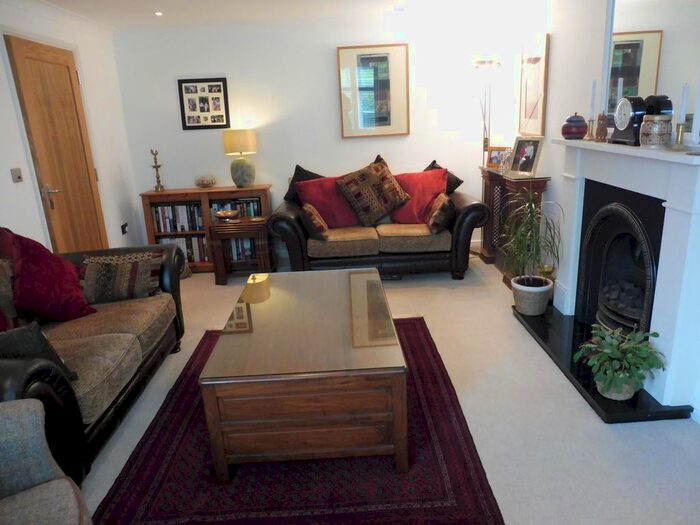 5 Bedroom Property To Rent In Westminster Square, Maidstone ME16