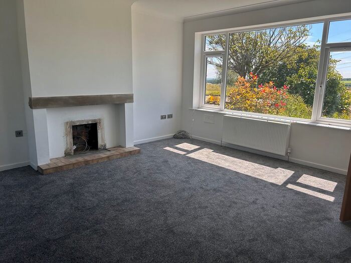 3 Bedroom Town House To Rent In Soothill Lane, Batley, WF17