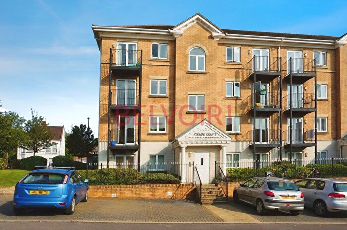 2 Bedroom Flat To Rent In Stokes Court, The Dell, Southampton, SO15