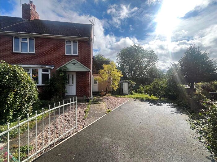 3 Bedroom Semi-Detached House For Sale In Archer Avenue, Braunston, Northamptonshire, NN11