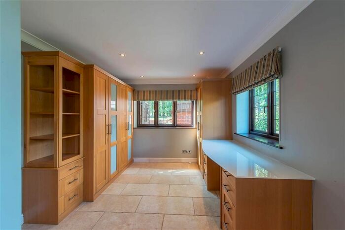 6 Bedroom Detached House To Rent In Teston Road, Offham, West Malling, ME19