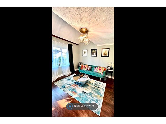 2 Bedroom End Of Terrace House To Rent In Ladygrove Drive, Guildford, GU4