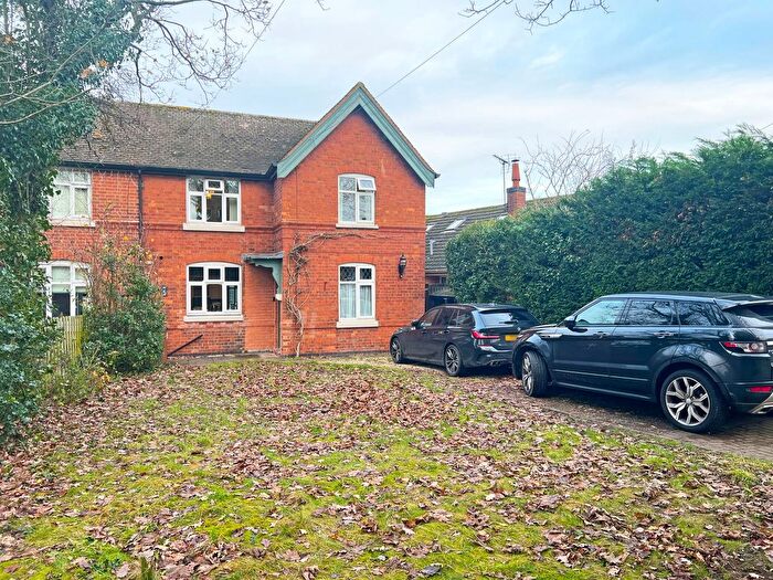 4 Bedroom Semi-Detached House For Sale In School Lane, Stapleton, Leicester, Leicestershire, LE9
