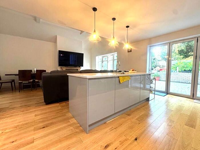 4 Bedroom Detached House To Rent In Fordbridge Road, Sunbury-On-Thames, TW16