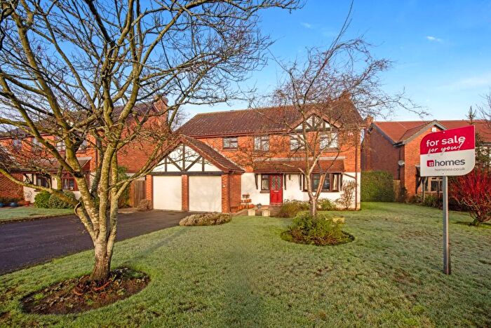 5 Bedroom Detached House For Sale In Barnfield Road, Petersfield, Hampshire, GU31