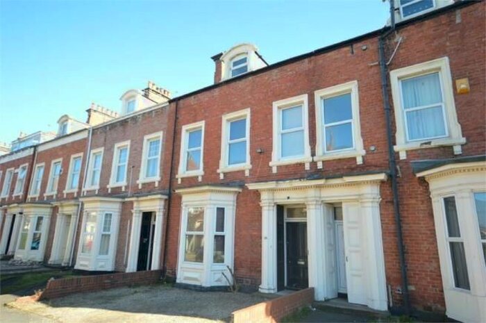 2 Bedroom Flat To Rent In Argyle Square, Thornhill, Sunderland, SR2