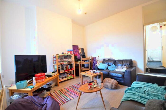 5 Bedroom Terraced House To Rent In Student Property - Manilla RoadSelly Oak, Birmingham, B29