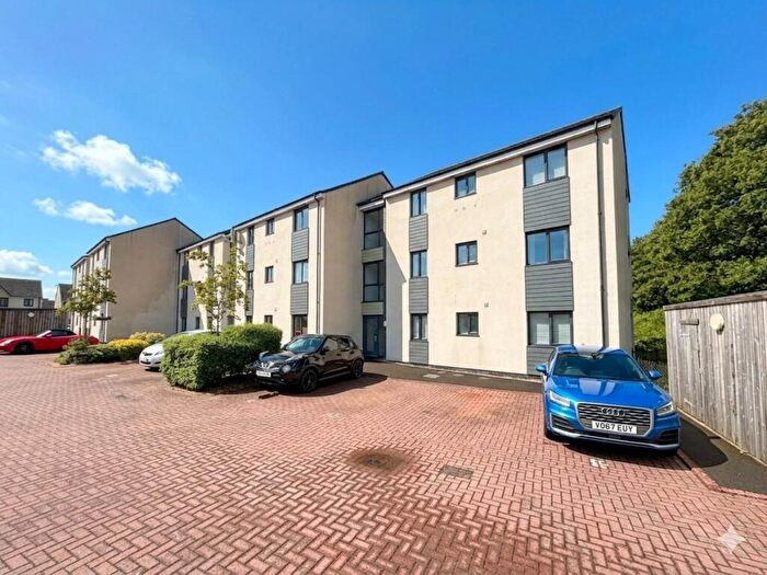 2 Bedroom Flat For Sale In Marazion Way, Pennycross, Plymouth, PL2