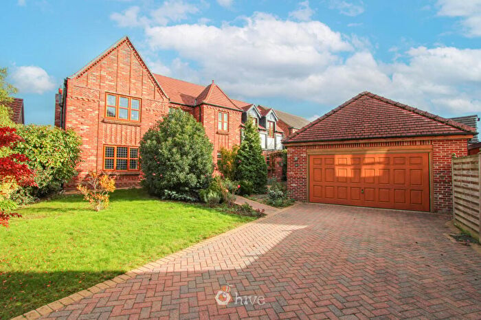 5 Bedroom Detached House For Sale In Kensington Place, Bessacarr, Doncaster, DN4