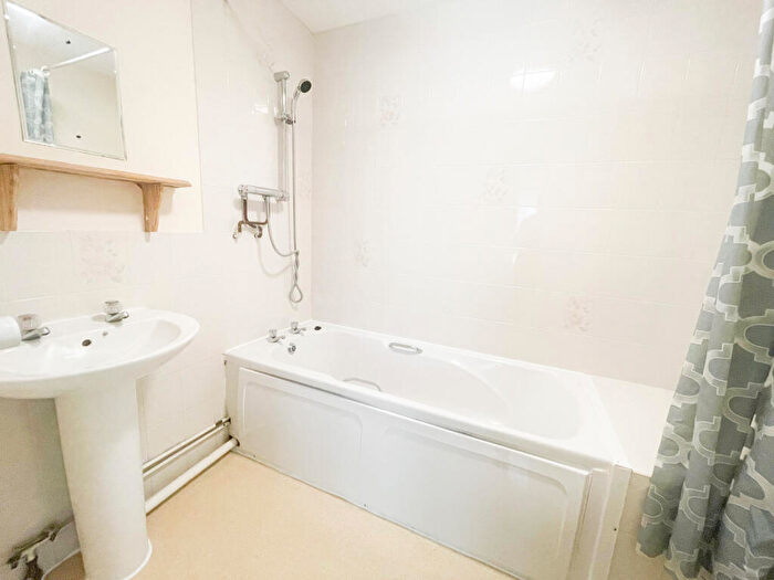1 Bedroom Flat For Sale In Lavenham Court, Botolph Green, Orton Longueville, Peterborough, PE2