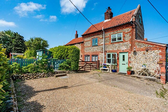 2 Bedroom Cottage For Sale In Holt Road, Sharrington, NR24