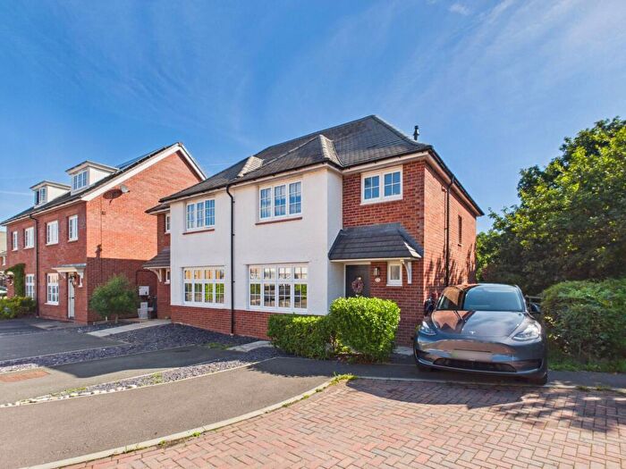 3 Bedroom Semi Detached House For Sale In Dragoon Drive, Saighton, CH3