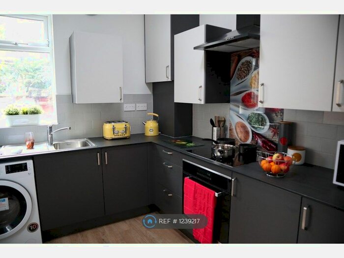 5 Bedroom Flat To Rent In Wavertree, Liverpool L15