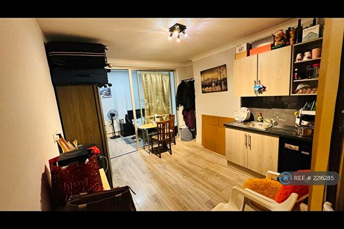 Studio To Rent In Wycombe Road, Ilford, IG2