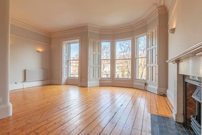 1 Bedroom Flat To Rent In St. Bernards Crescent, Edinburgh, EH4