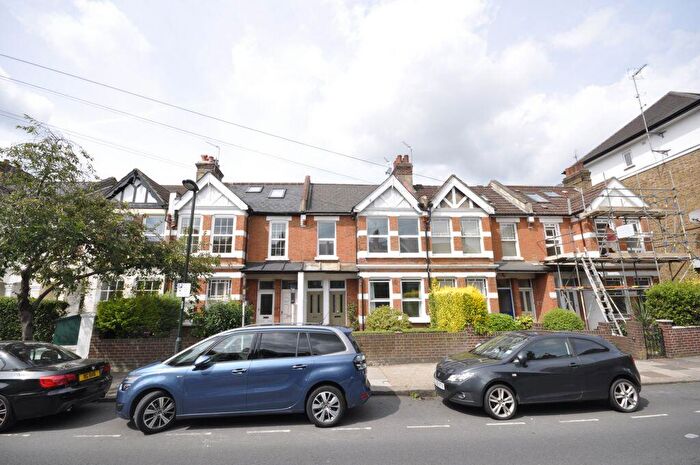 3 Bedroom Maisonette To Rent In Avondale Road, Mortlake, SW14