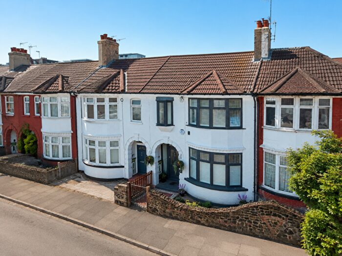 1 Bedroom Apartment To Rent In Portland Avenue, Southend-on-Sea, SS1
