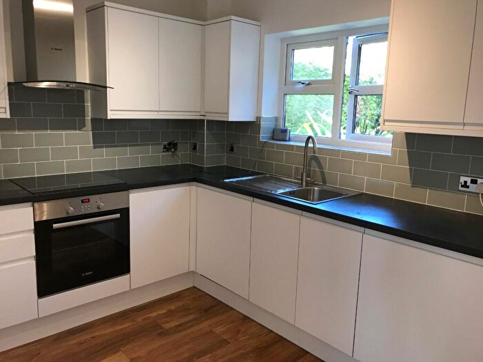 1 Bedroom Apartment To Rent In Caesars Court, Bethel Lane, Farnham, Surrey, GU9