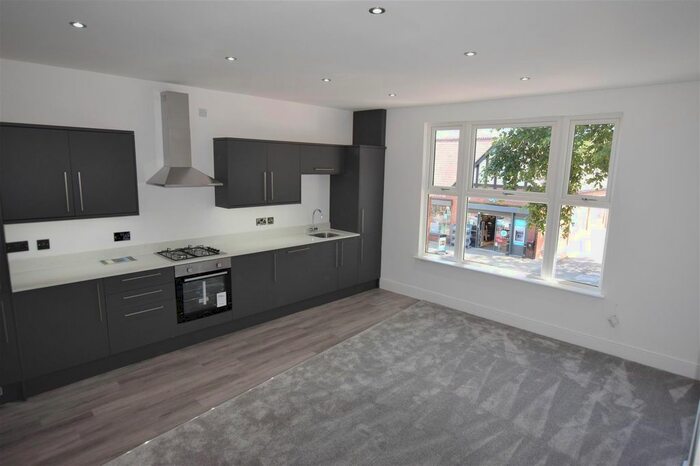 3 Bedroom Flat To Rent In Burton Road, West Didsbury, Didsbury, Manchester, M20