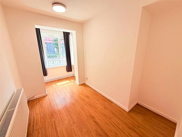 3 Bedroom Flat For Sale In Ryland Street, Birmingham, West Midlands, B16 - Photo 8