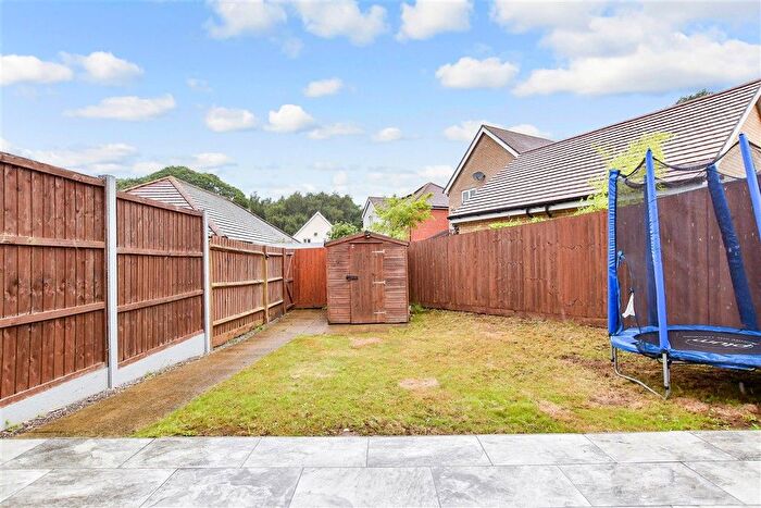 4 Bedroom Town House For Sale In Colyn Drive, Maidstone, Kent, ME15