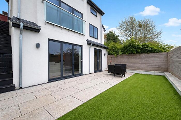 4 Bedroom Property To Rent In Highbank, Brighton, BN1