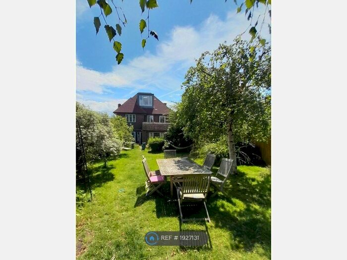 5 Bedroom Detached House To Rent In Rd, London, SE21