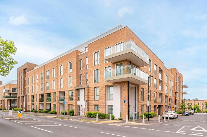 2 Bedroom Flat To Rent In Trobridge Parade, Mill Hill, London, NW9