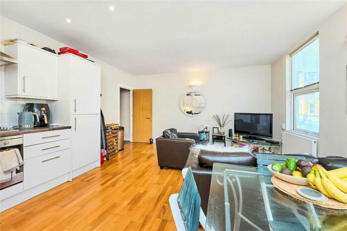 2 Bedroom Flat To Rent In Abercrombie Street, Battersea, London, SW11