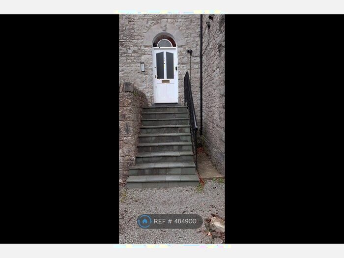 2 Bedroom Flat To Rent In Sedbergh Road, Kendal, LA9