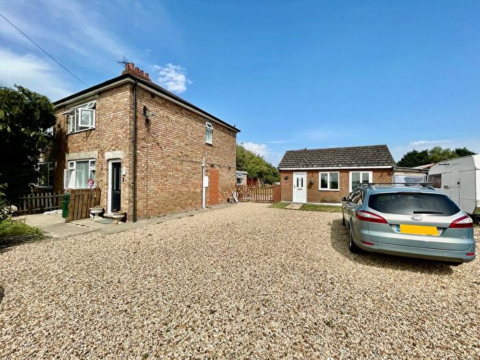 3 Bedroom Semi-Detached House For Sale In Clough Road, Holbeach Clough, PE12