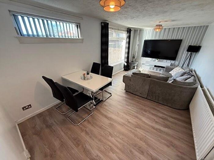 2 Bedroom Terraced House For Sale In Durris Drive, Glenrothes, KY6
